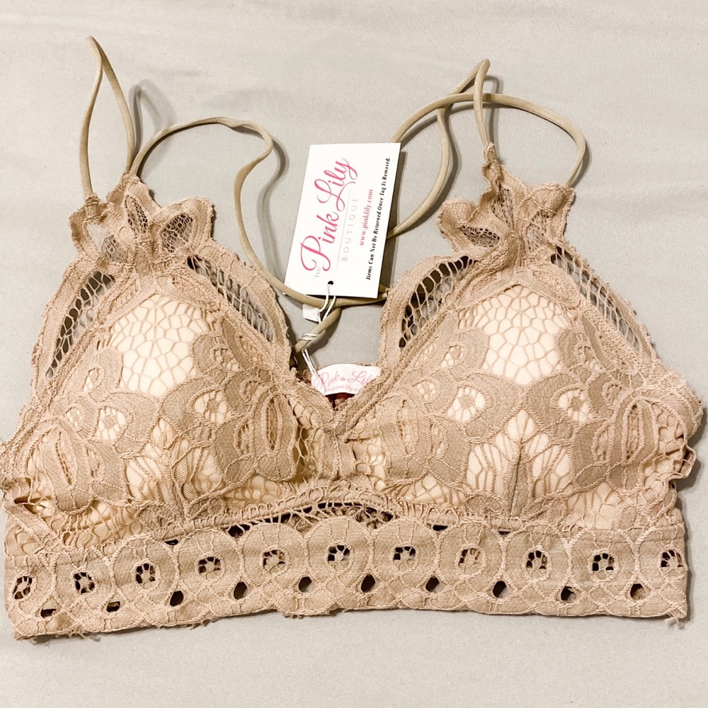 NWT PINK LILY BOUTIQUE BRALETTE